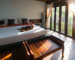 Deluxe Balcony Suite